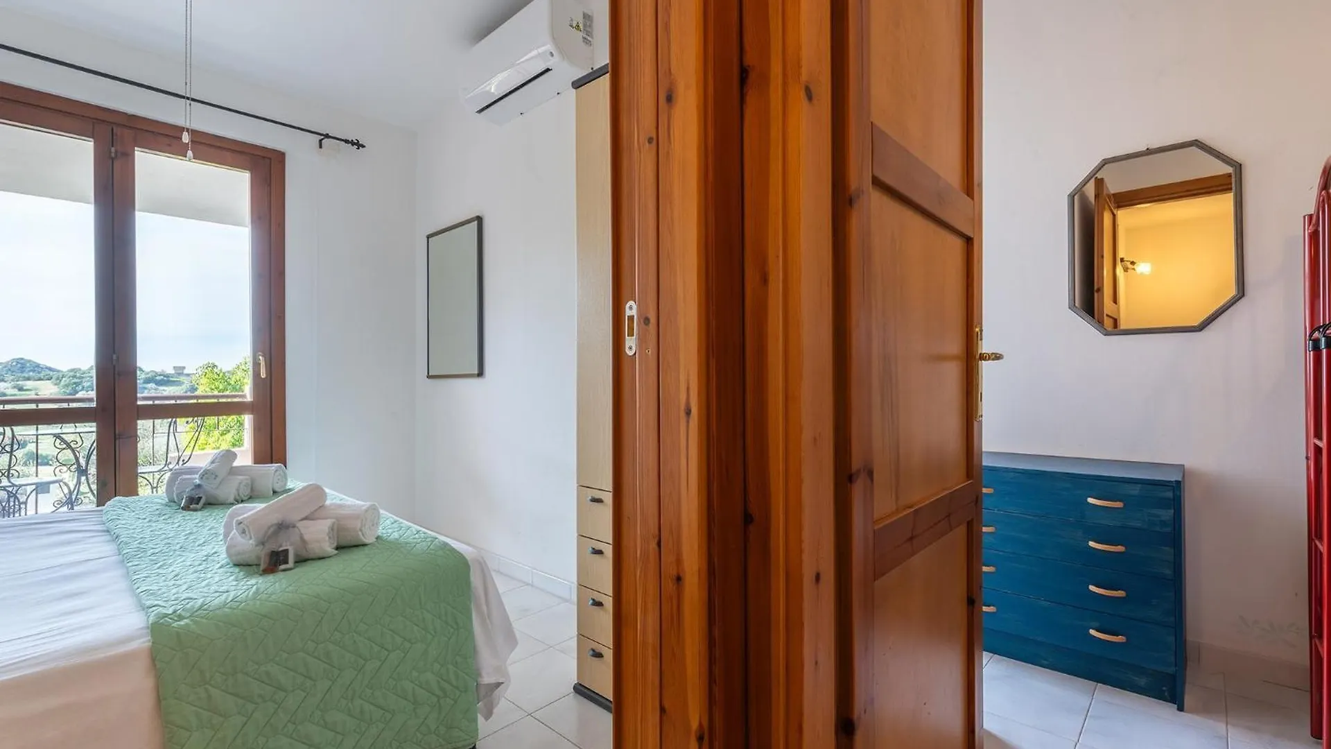 Relaxing Sunlit Getaway Apartman Villasimius